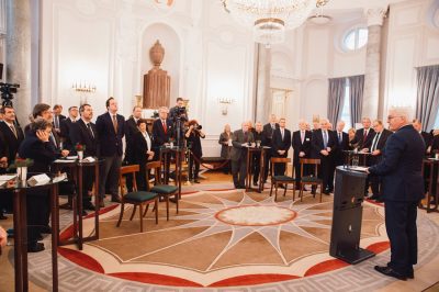 Adalbert Díjjal jutalmazták dr. Kónya Imre rendszerváltoztató munkásságát - a kitüntetést a német államfő nyújtotta át