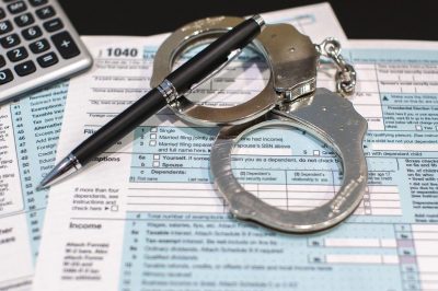 Ügyvédeket is érintő újabb jelentéstételi kötelezettség - Véget vethet a határon átnyúló adócsalásoknak az agresszív adótervezési stratégiák kötelező jelentése