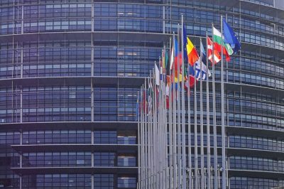 Az EP kész jogi lépéseket tenni az EB-vel szemben a jogállamisági feltételrendszer alkalmazására