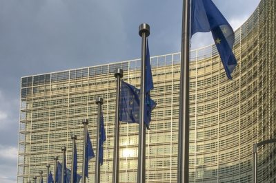 A magyar szakszervezetek az EB-hez fordult a munkatörvénykönyvének módosítása miatt