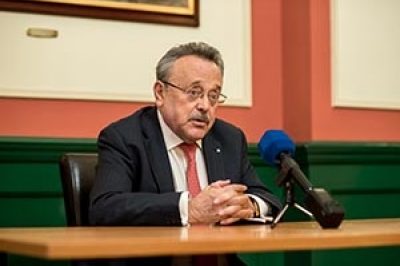 A Kúria haladéktalanul áttekinti az igazolási kérelmek elbírálásával kapcsolatos gyakorlatot -  Dr. Varga Zs. András erről tájékoztatta dr. Bánáti Jánost, a MÜK elnökét
