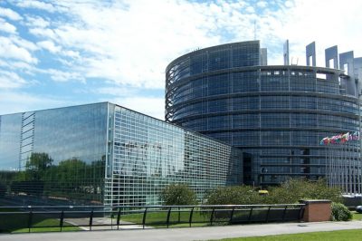 Bevonná az embereket a döntéshozatalba az Európai Unió