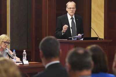 Őszig helyreállhat a bizalom az Országos Bírói Tanácsban - A Kúria elnökének félévi értékelője
