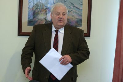 In memoriam dr. Dévényi Géza