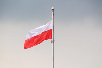 Feloszlatják az EUB által kifogásolt bírósági tanácsot Lengyelországban
