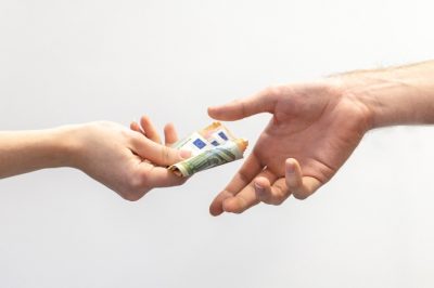 Úgy tűnik, elég hatékonyak a hálapénzt büntető szankciók