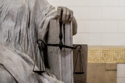 Idén öt joggyakorlat-elemző csoportot állít fel a Kúria
