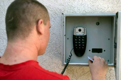 Irreálisan magasak a telefon percdíjak a börtönökben