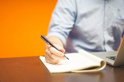 Kérelemmel menthető ki a beszámolók határidejének elmulasztása – mondta az adóügyi államtitkár