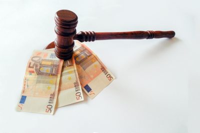 Hajnali rajtaütés - Milliárdos bírságok a kartellezőknek