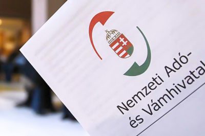 Nyílnak a NAV-ablakok