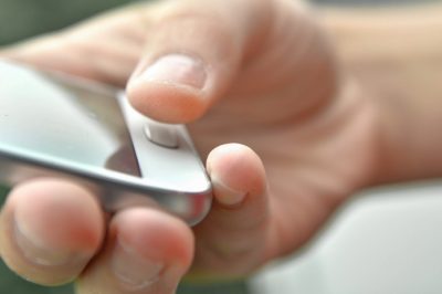 Senkit nem kényszeríthet telefonja feloldására a rendőrség – döntött egy kaliforniai bíróság