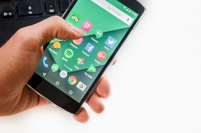 Az EU-nak is elege lett - Szigorú és kikényszeríthető digitális szabályozásra van szükség - mondta a közösségi média demokratikus ellenőrzése kapcsán Vera Jourová, az EB alelnöke