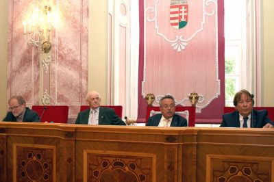A változásokhoz alkalmazkodnunk kell, ﻿ de  hivatásrendi életünket magunk alakítjuk - Kamarai közgyűlés Zalában