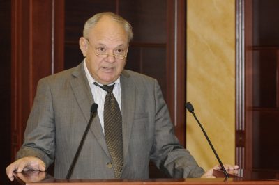 Teljesült, életben tartott és meghiúsult várakozások a magyar büntetőjogban - megjelent dr. Tóth Mihály könyve
