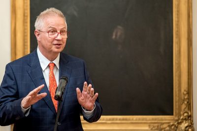 Korunk kérdéseinek útvesztőiben kell eligazodnunk - Beszélgetés az  MJE új elnökével, dr. Trócsányi Lászlóval