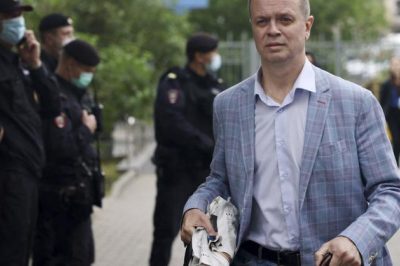 Újabb ügyvéd távozott Oroszországból a hatósági nyomás miatt