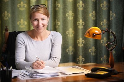 Nők a pályán – Sorozatunk hazai ügyvédnőkről﻿﻿ - Dr. Bita Mónika, Zalaegerszeg: Szakmai alázat, precizitás és tisztesség