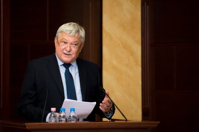 ​Az OTP-ben minden jogtanácsos tagja lehet az ügyvédi kamarának - Csányi Sándor: milyen ügyvédre lesz szükség a jövőben?