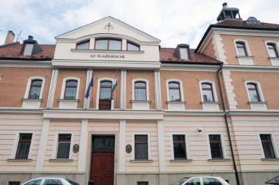 Csökkenő ügyszám, hatékonyabb ítélkezés – írásbeli évértékelő a Szegedi Ítélőtáblától