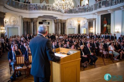 Ügyvéd oktatói munkájának elismerése az ELTÉ-n