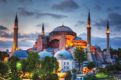 Hátramenet Törökországban? - Mecset lett újra Isztambulban a Hagia Szófia, július 24-én, pénteki imával nyitják meg újból az iszlám istentiszteletek előtt