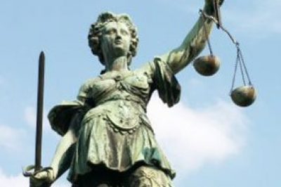 Igazságügyi seregszemle Almádiban