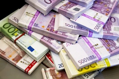 Szigorítják az uniós határt átlépő készpénzforgalom ellenőrzését