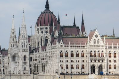​Negyvenhat törvényjavaslat szerepel az őszi törvényalkotási programjában