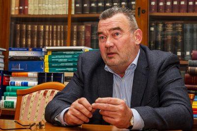 ​Korlátozottan cselekvőképes kiskorúak terhesség-megszakítási kérelmezésére vonatkozó előírások áttekintése