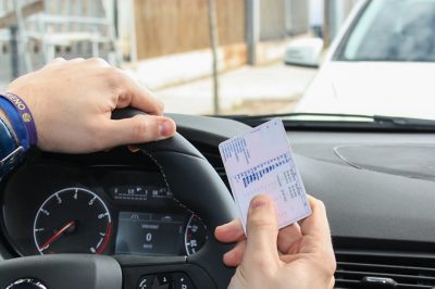 Változik az gépkocsivezetői jogosítványok érvényességi ideje