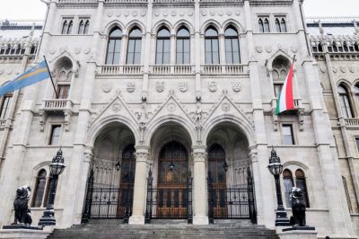 KORONAVÍRUS - Benyújtották a veszélyhelyzet megszüntetéséről szóló javaslatot