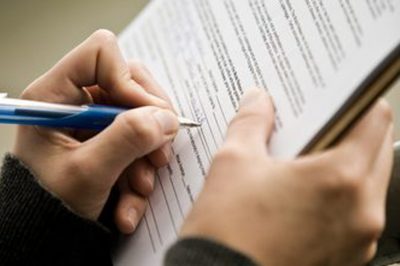 Cégbíróság – Frissítsünk, de új szerződésminták kellenek!