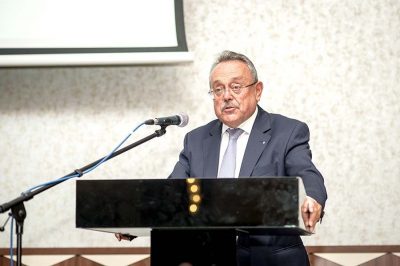 Teret adni a szakmai és tudományos eszmecserének, egyúttal hatást gyakorolni a "jog fejlesztésére” - mondta a XV. Jogászgyűlés céljairól  dr. Bánáti János, a konferencia elnöke
