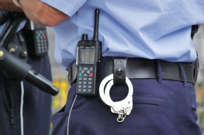 Felül kell vizsgálni a fokozott ellenőrzés keretében foganatosított rendőri intézkedések gyakorlatát – Módosítást javasol az ombudsman és a nemzetiségi ombudsmanhelyettes