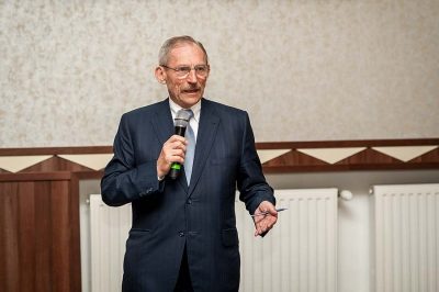 A koronavírus elleni védekezés a kormány sikertörténete – a belügyminiszter értékelése szerint – Statisztikai adat: a járvány miatt eddig 30 145 honfitársunkkal lettünk szegényebbek a hazában